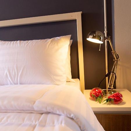 Mango 10 House Hotel Банкок Екстериор снимка