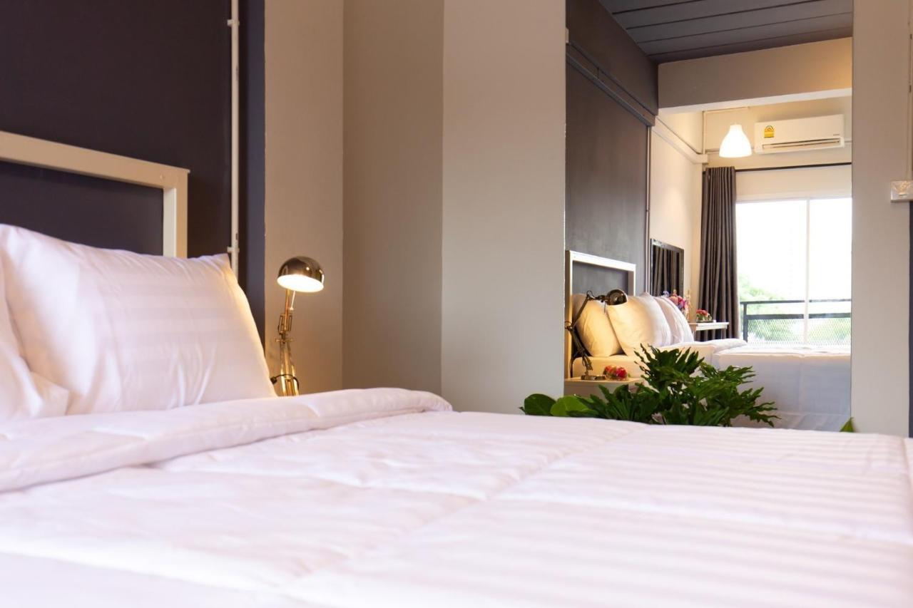 Mango 10 House Hotel Банкок Екстериор снимка
